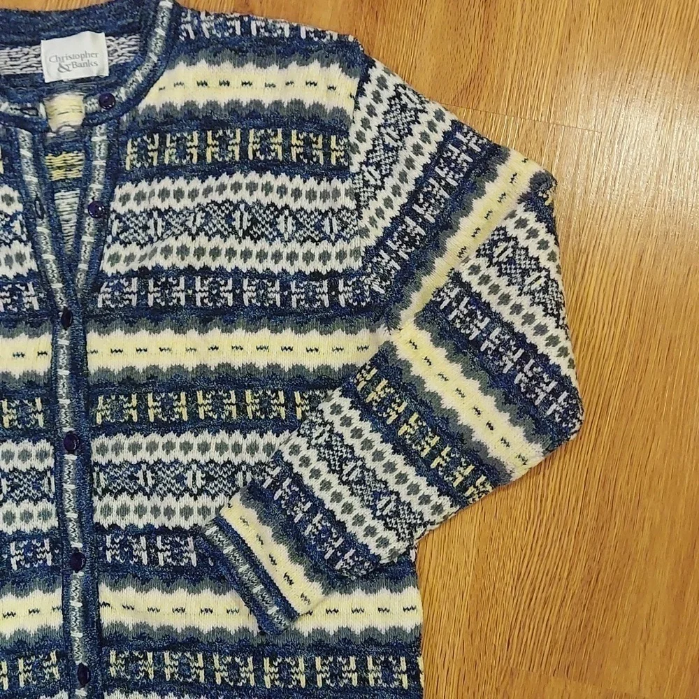 Christopher Banks button down top. Size M-L - Picture 2 of 5